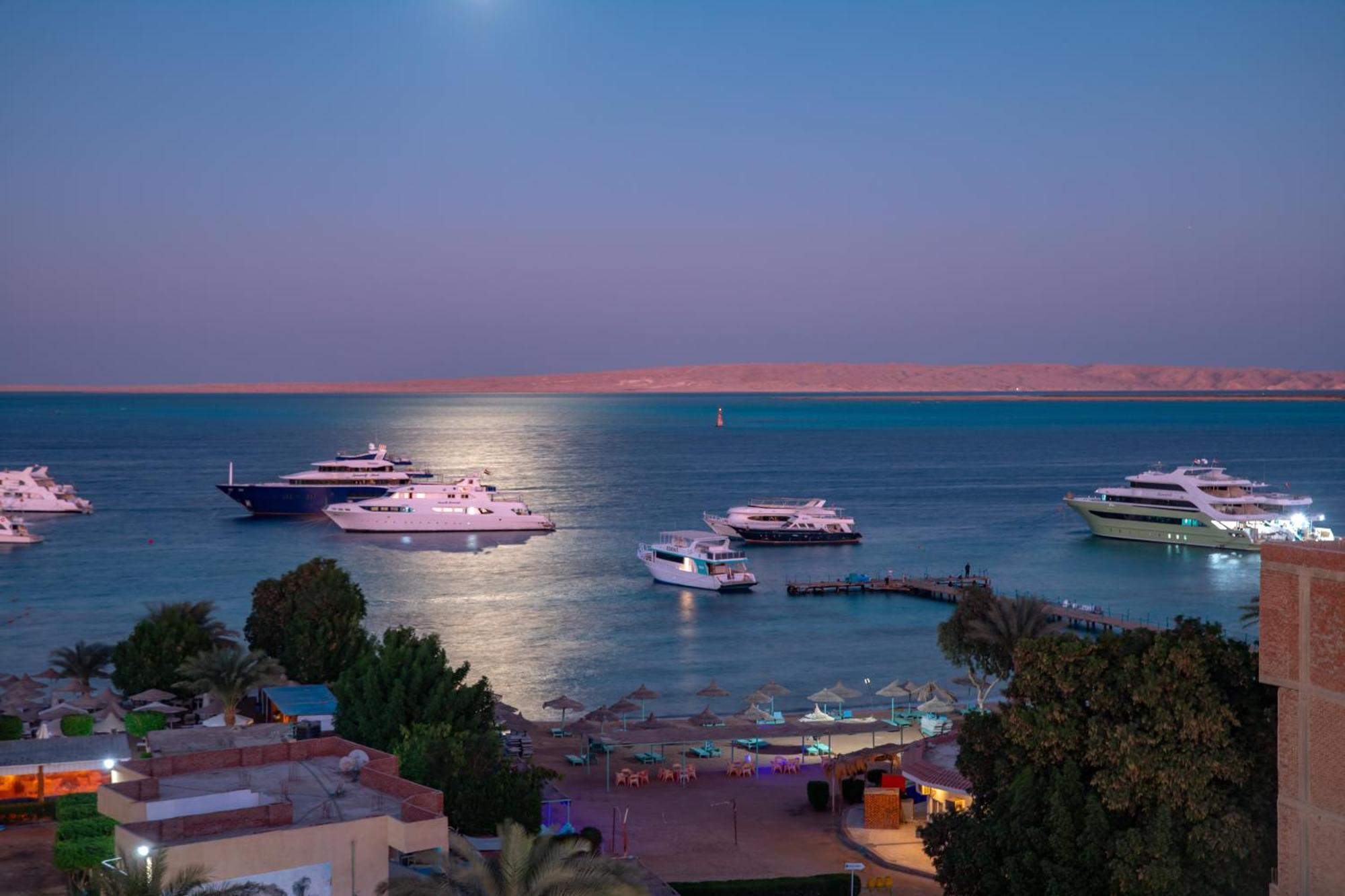 Redcon Suites Hurghada Exterior photo